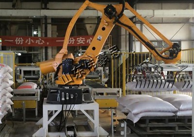 粉料袋裝全自動碼垛機(jī)特點