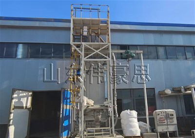白炭黑自動噸袋拆袋機(jī)的特點是什么？