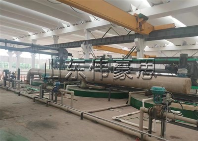 片堿管鏈輸送機(jī)的工作原理是什么？