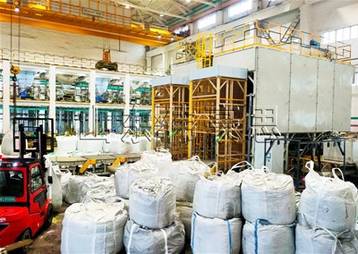 分散劑全自動(dòng)噸袋拆袋機(jī) 噸包全自動(dòng)拆包機(jī)案例